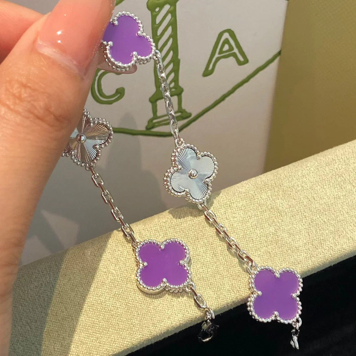 [Twinkle jewelry]New  CLOVER 5 MOTIF VIOLET BRACELET COLLECTION