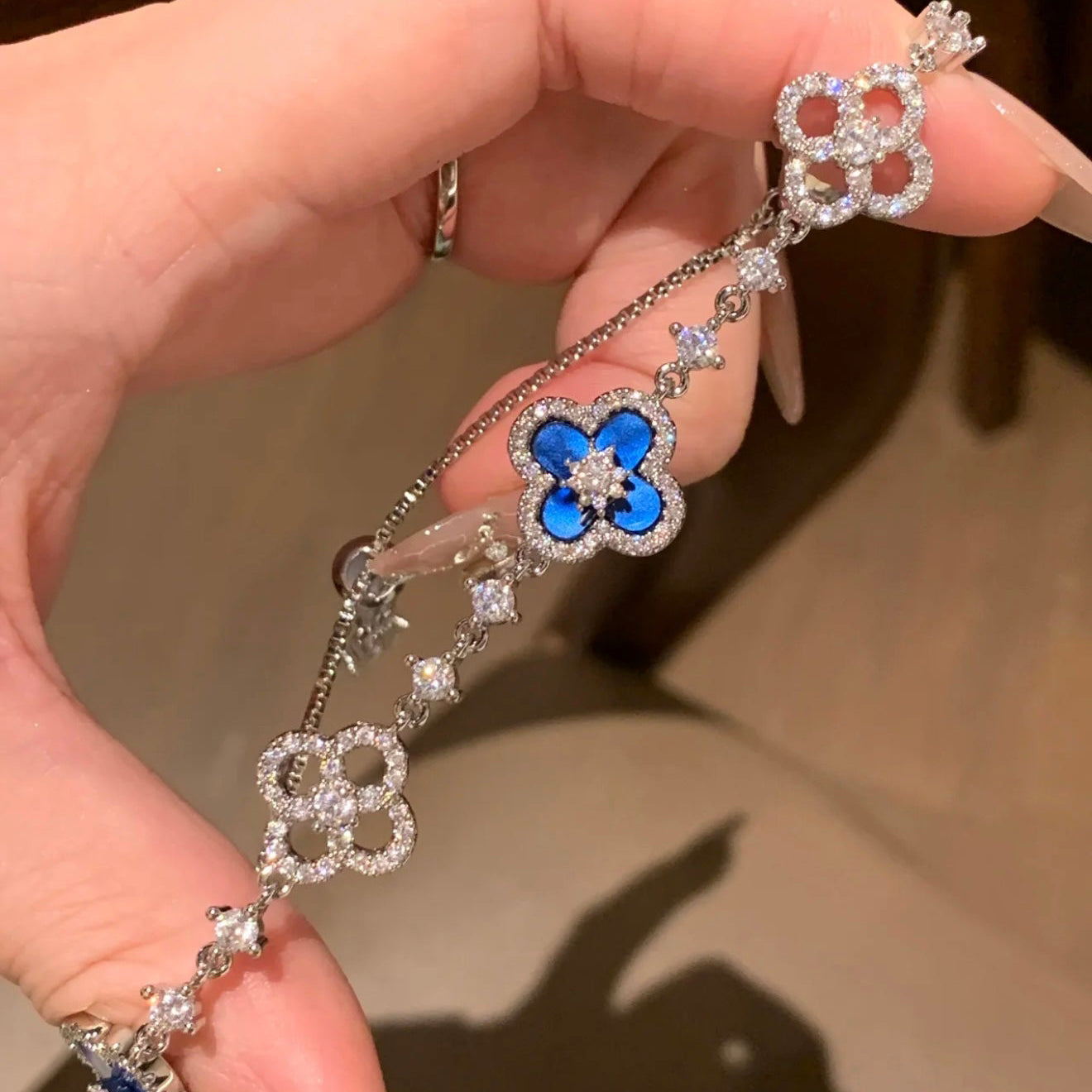 ¡®Twinkle jewelry¡¯CLOVER 5 MOTIF PINK BLUE RED WHITE BRACELET