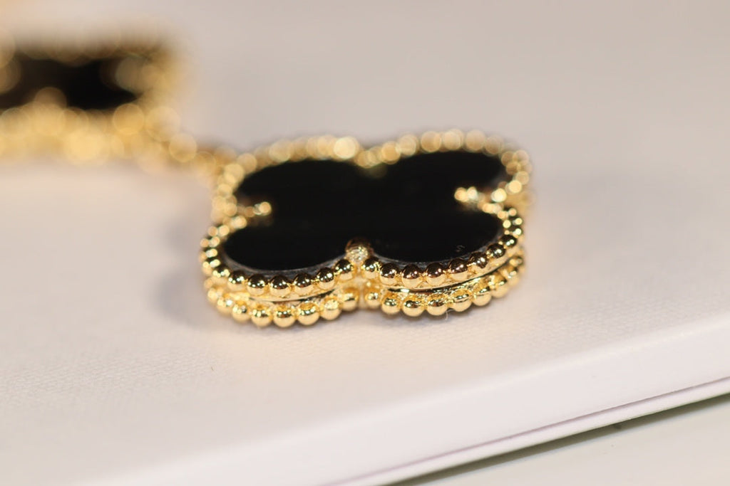 ¡®Twinkle jewelry¡¯CLOVER EARRINGS GOLD ONYX MOP 3 MOTIF