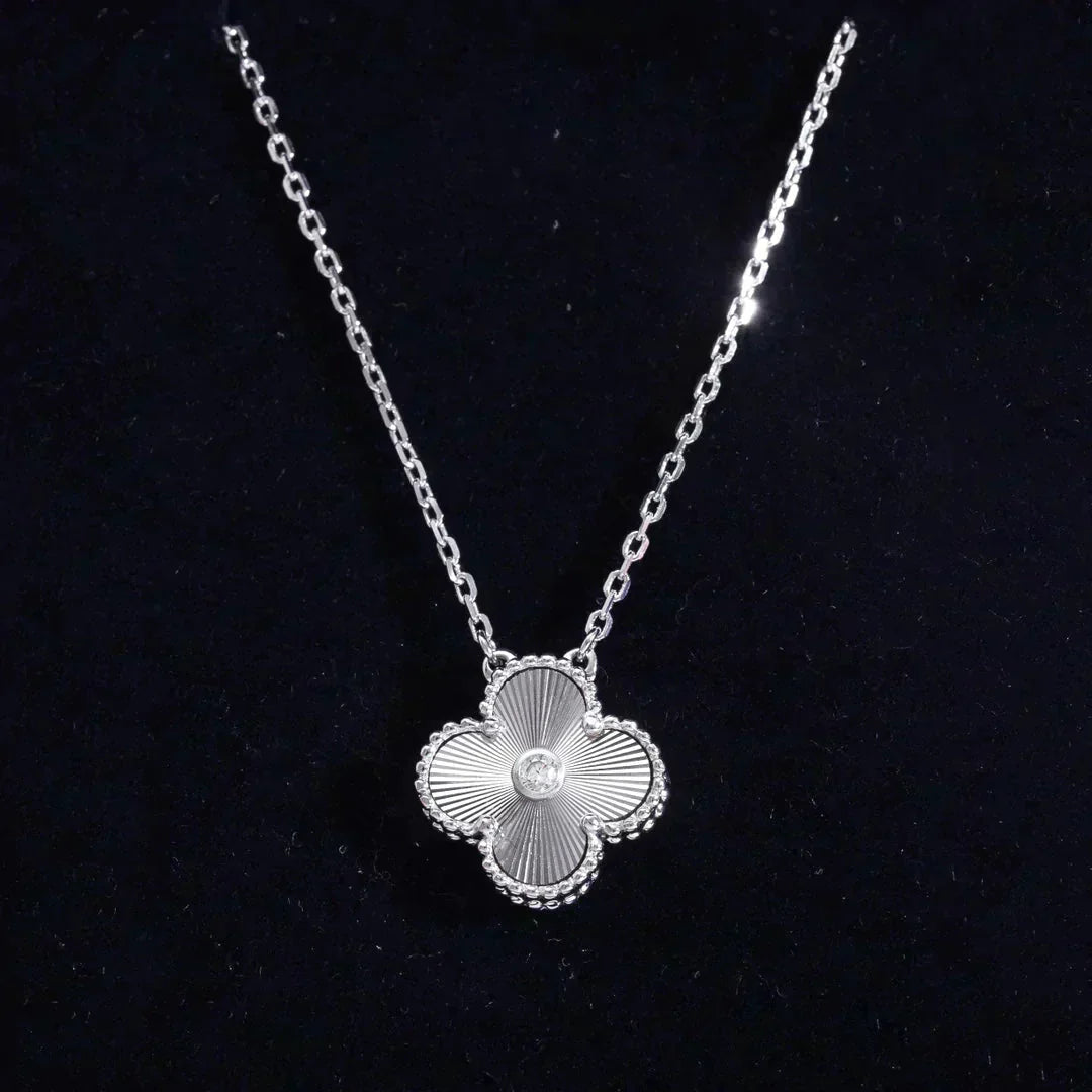 ¡®Twinkle jewelry¡¯CLOVER  15MM DIAMOND LASER NECKLACE SILVER