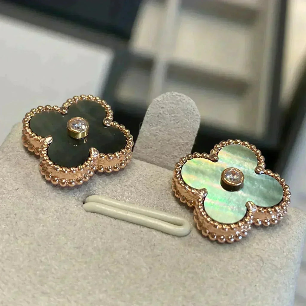 ¡®Twinkle jewelry¡¯CLOVER MEDIUM 1 MOTIFS GRAY MOP  DIAMOND EARRINGS