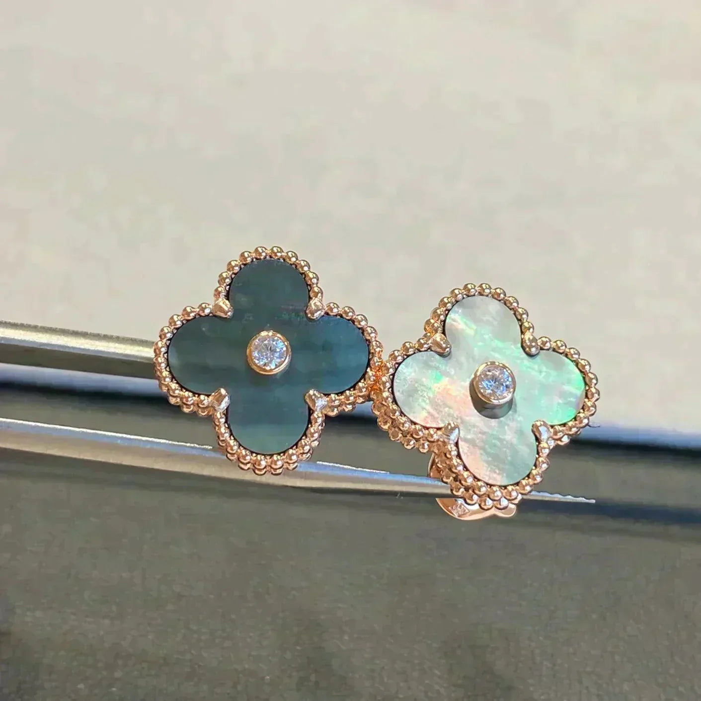 ¡®Twinkle jewelry¡¯CLOVER MEDIUM 1 MOTIFS GRAY MOP  DIAMOND EARRINGS