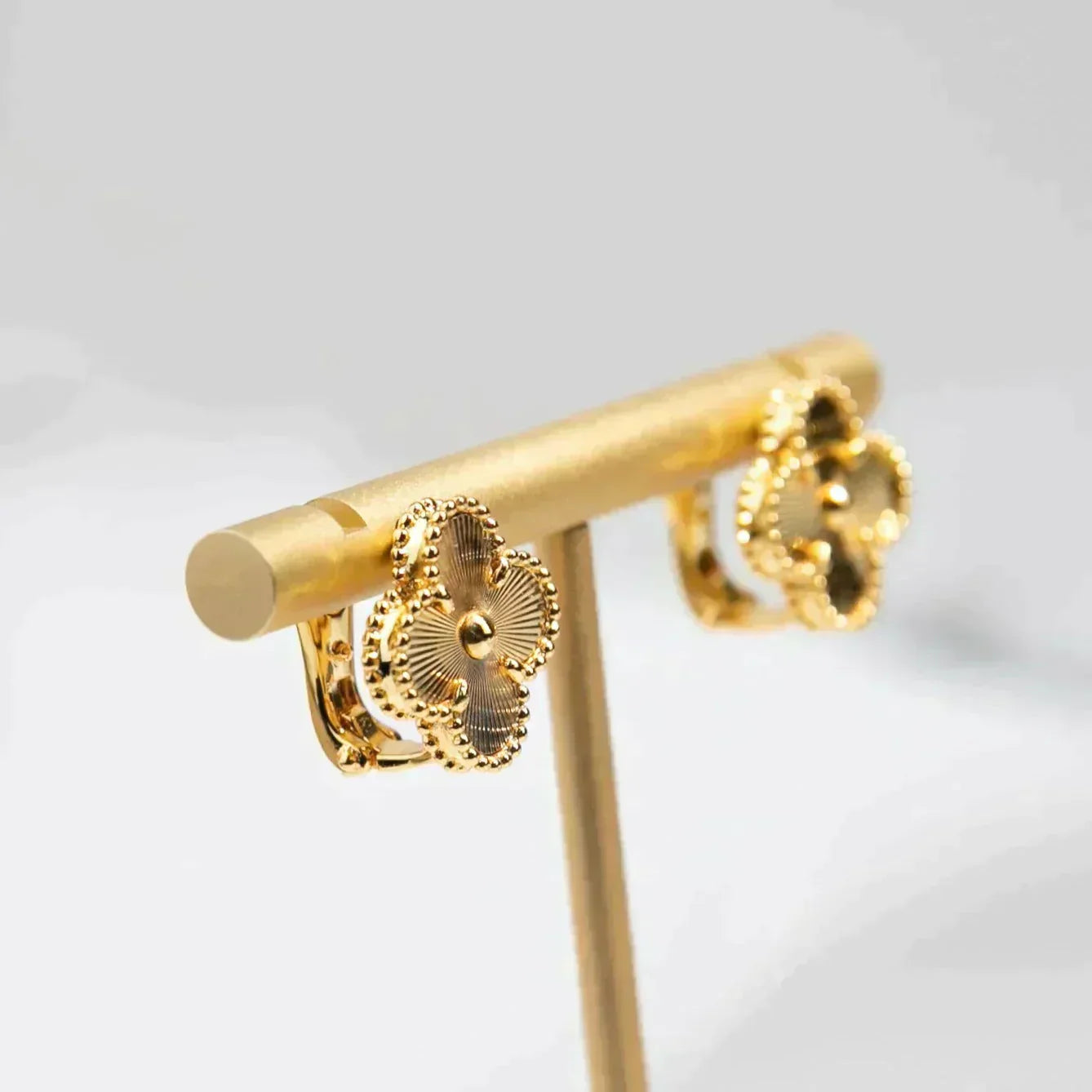 ¡®Twinkle jewelry¡¯CLOVER MEDIUM 1 MOTIFS LASER EARRINGS