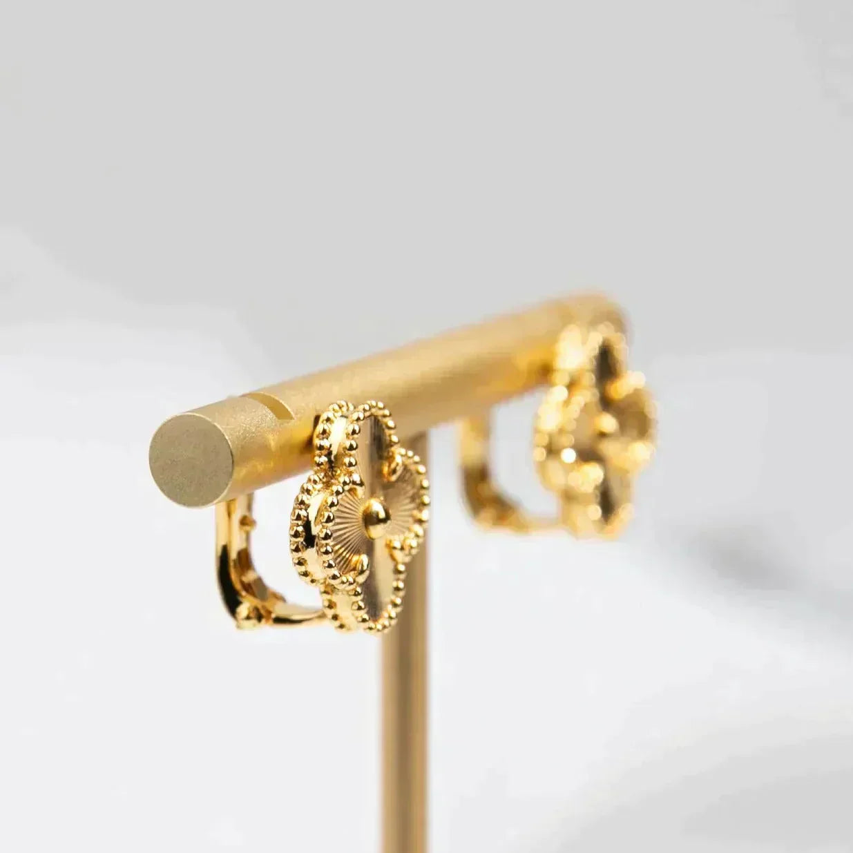 ¡®Twinkle jewelry¡¯CLOVER MEDIUM 1 MOTIFS LASER EARRINGS