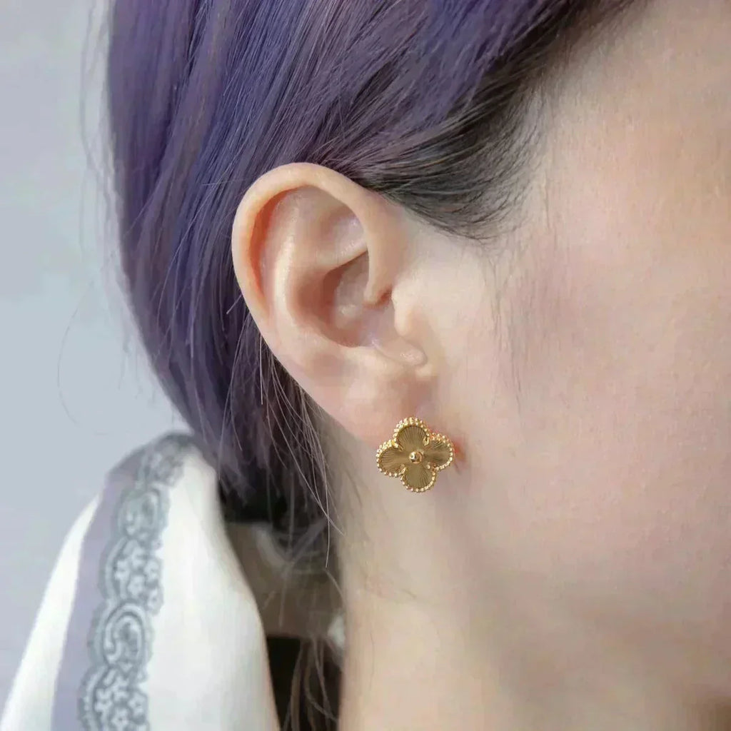 ¡®Twinkle jewelry¡¯CLOVER MEDIUM 1 MOTIFS LASER EARRINGS