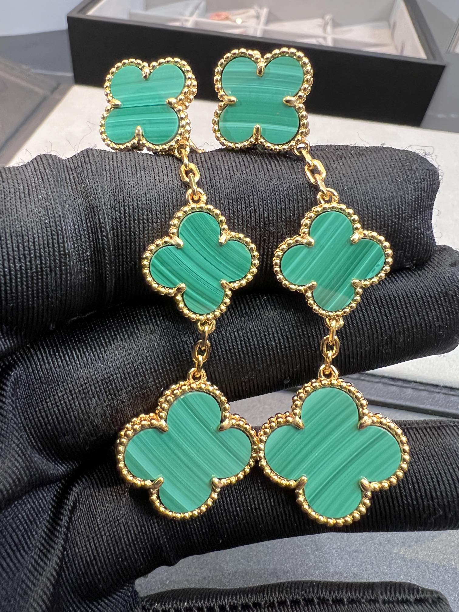 ¡®Twinkle jewelry¡¯CLOVER MALACHITE 3 MOTIFS GOLD