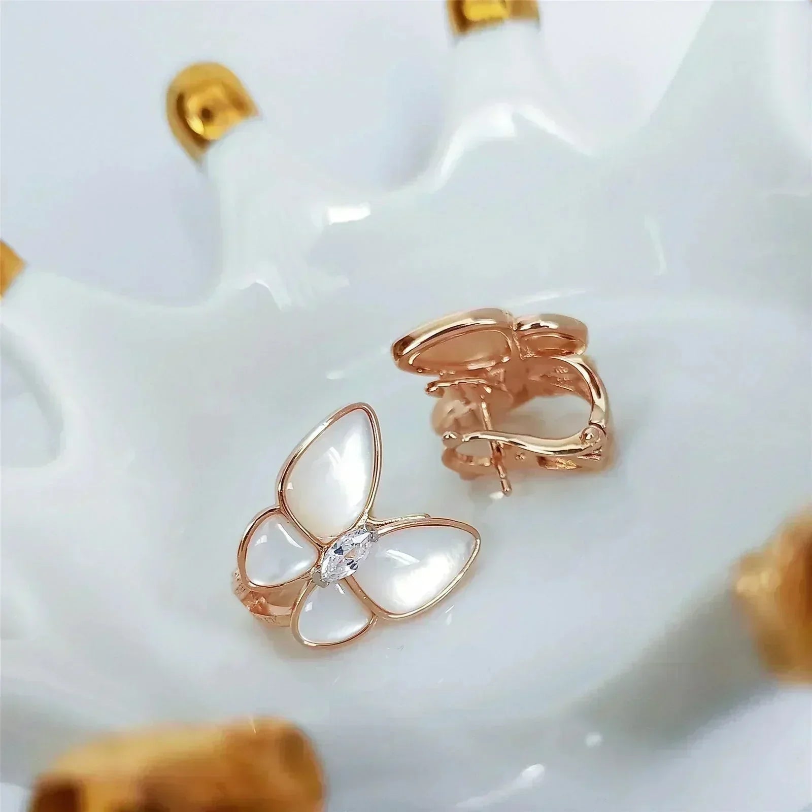 ¡®Twinkle jewelry¡¯BUTTERFLY MOP DIAMOND EARRINGS