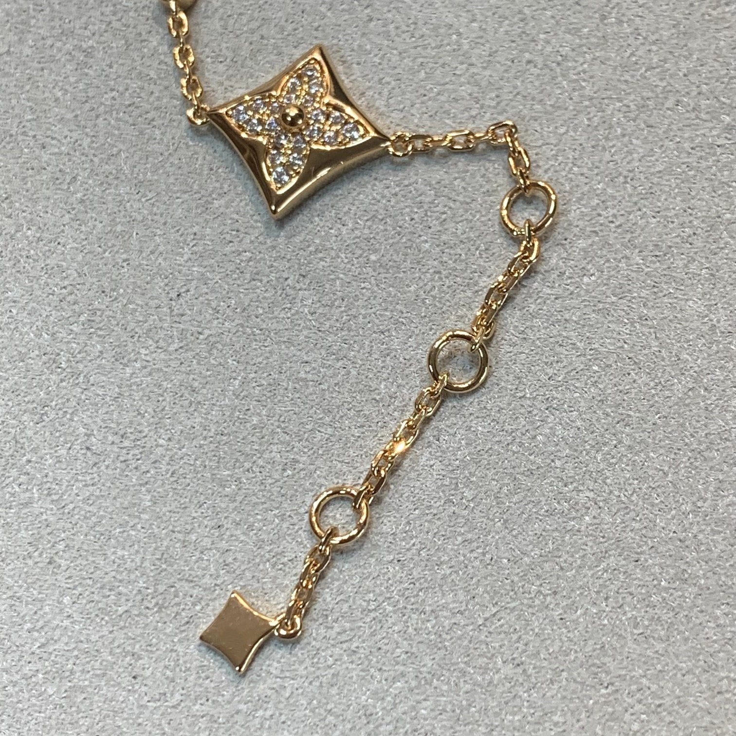 ¡®Twinkle jewelry¡¯STAR AND SUN 4 MOTIFS GOLD DIAMONDS BRACELET