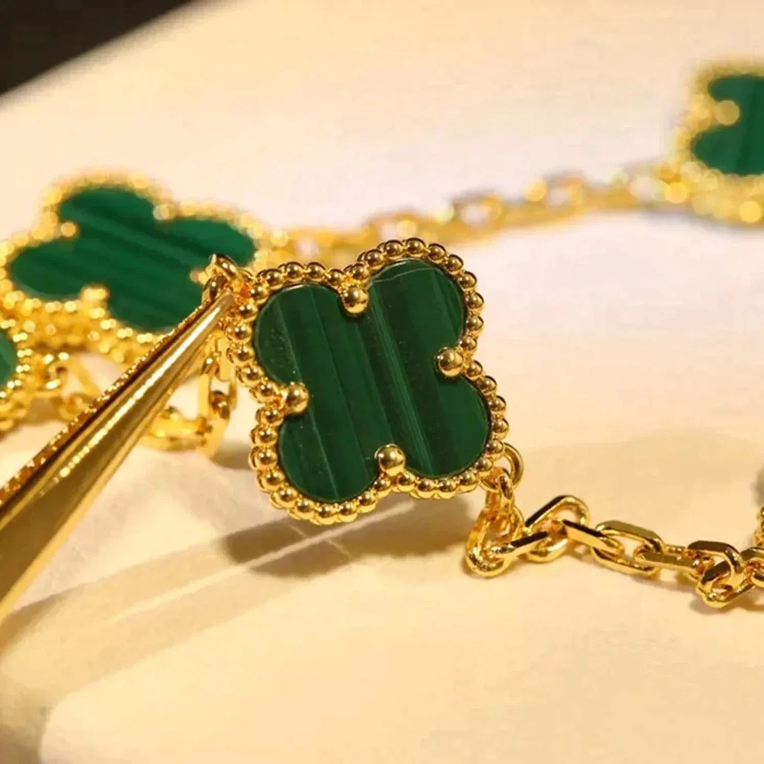 [Twinkle jewelry]New  CLOVER 5 MOTIF MALACHITE BRACELET COLLECTION