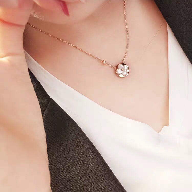 ¡®Twinkle jewelry¡¯SUN MOP GOLD 1 DIAMOND NECKLACE
