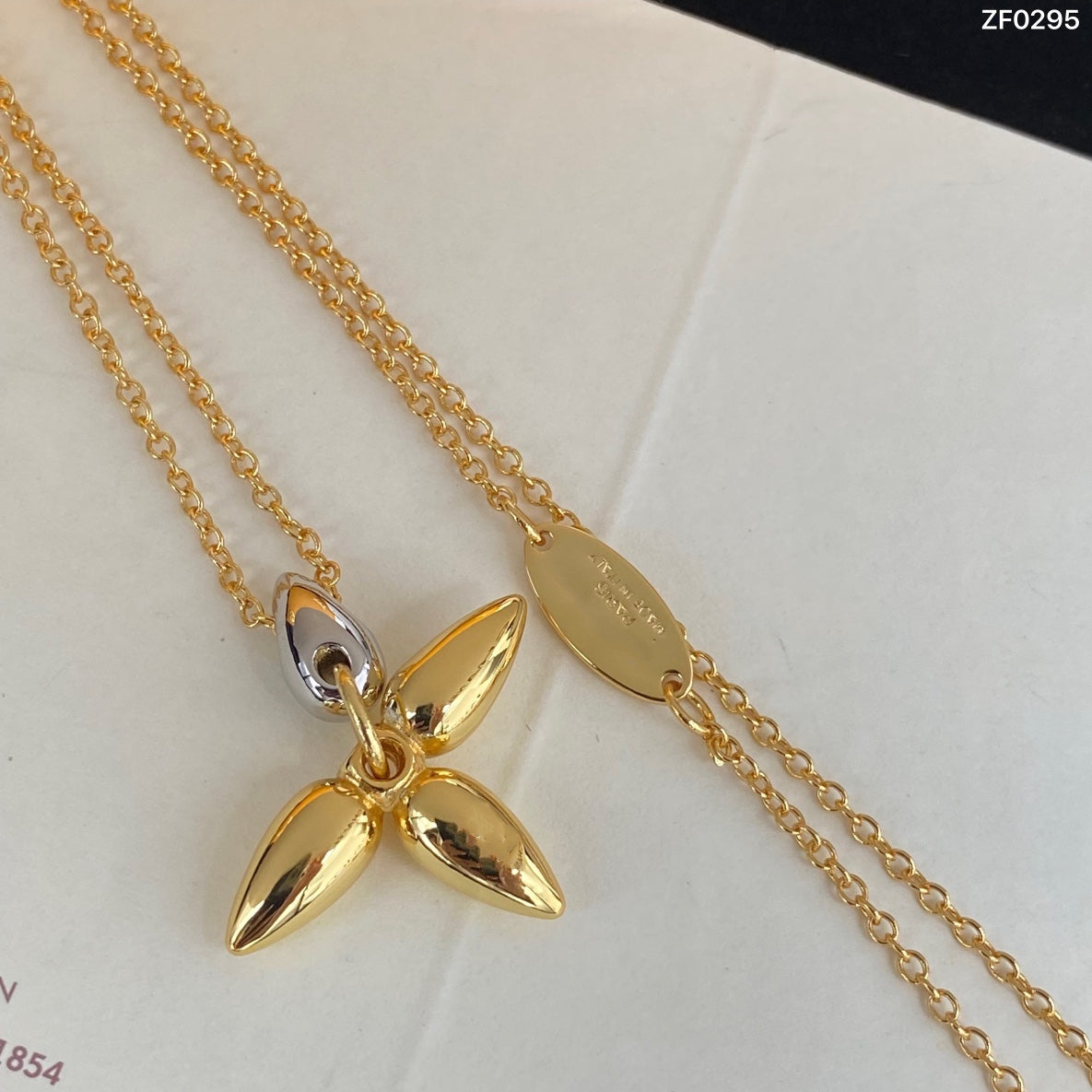 ¡®Twinkle jewelry¡¯LOUISETTE PEDANT GOLD NECKLACE