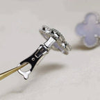 ¡®Twinkle jewelry¡¯CLOVER MEDIUM 1 MOTIFS  WHITE MOP EARRINGS SILVER