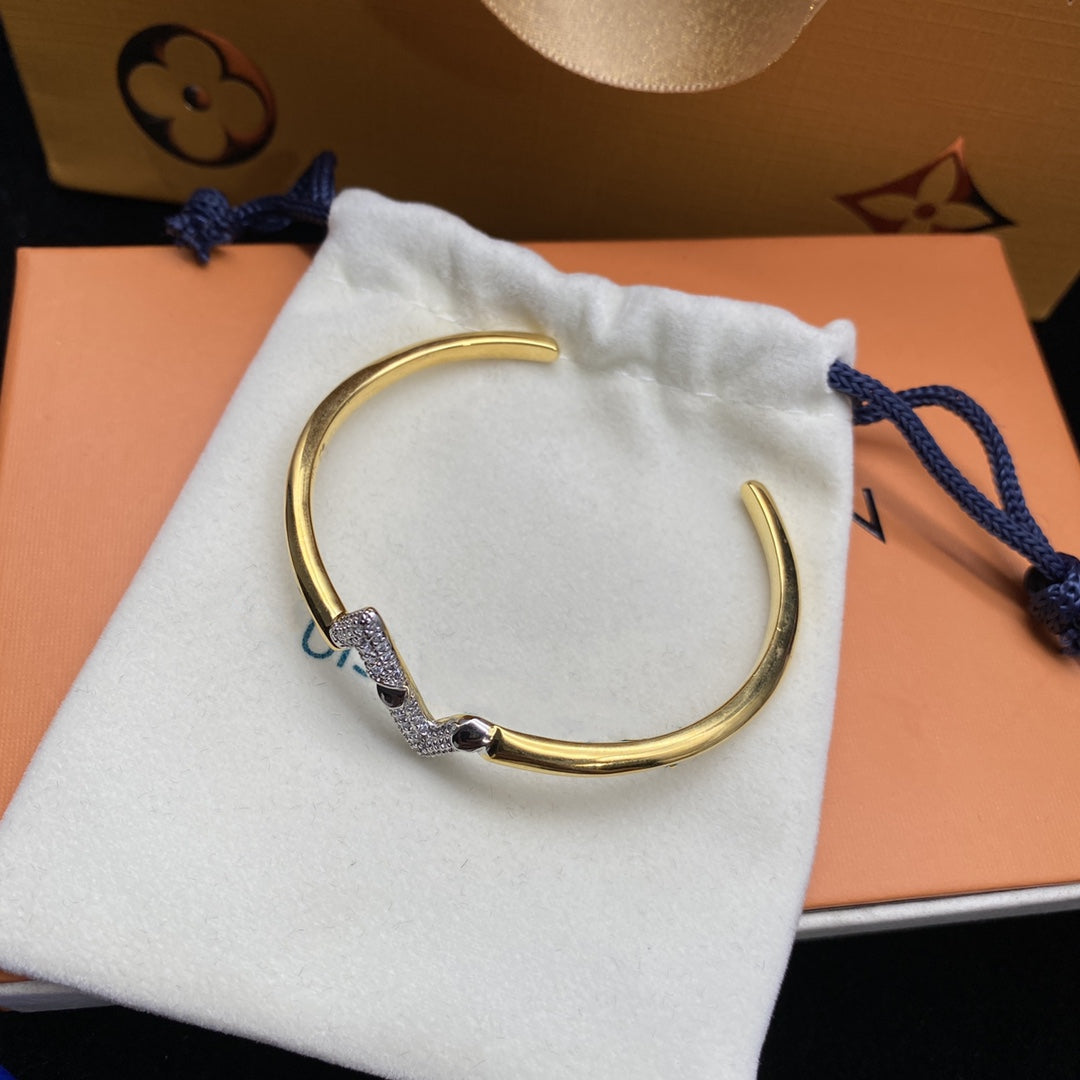 ¡®Twinkle jewelry¡¯VOLTE UPSITE DOWN DIAMOND GOLD OPEN BRACELET