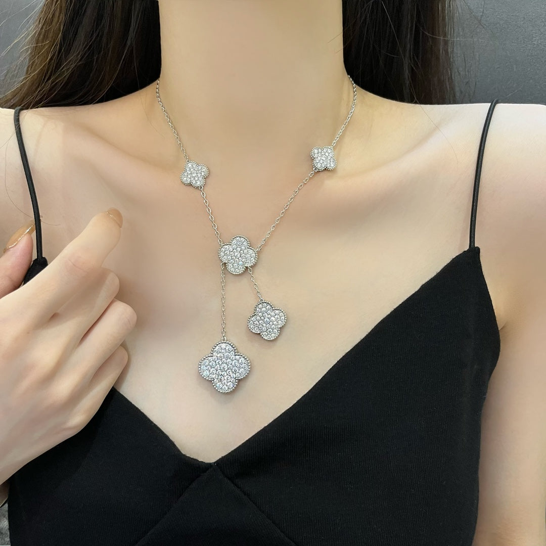 ¡®Twinkle jewelry¡¯CLOVER 5 MOTIFS SILVER DIAMONDS NECKLACE
