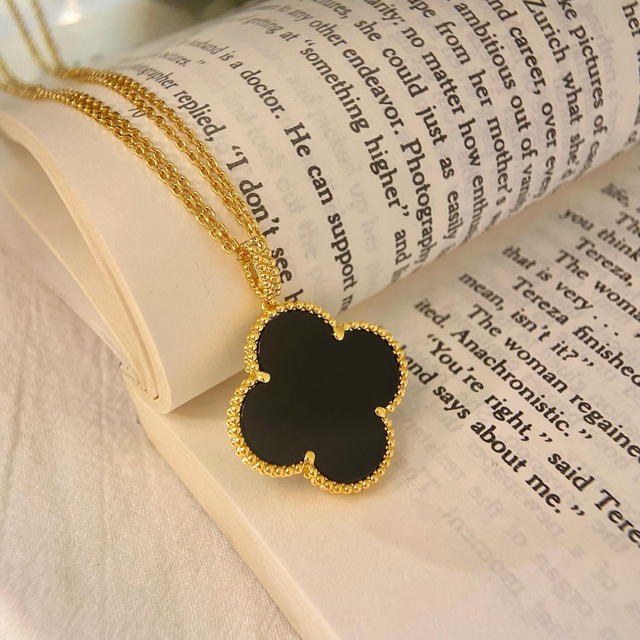 ¡®Twinkle jewelry¡¯CLOVER 25MM NECKLACE GOLD ONYX