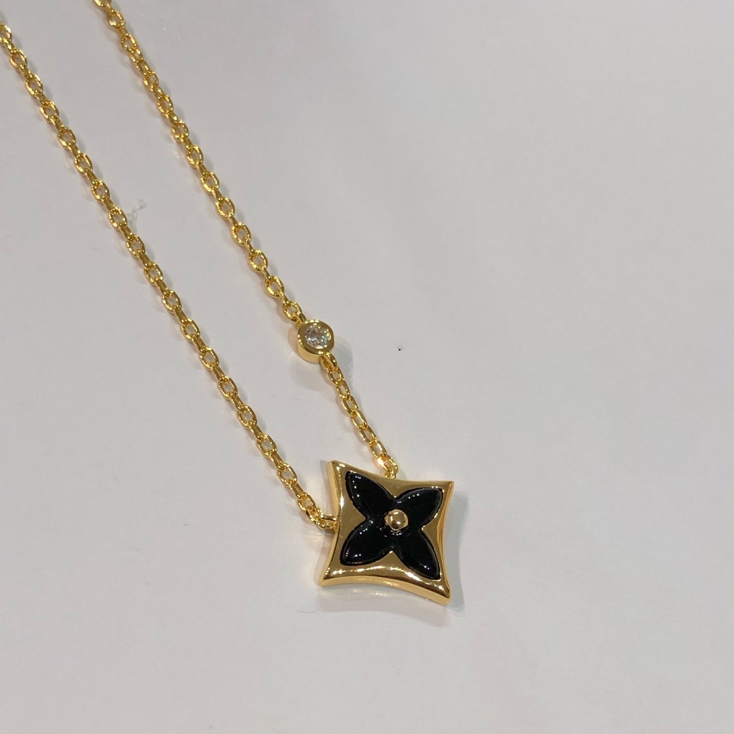 ¡®Twinkle jewelry¡¯STAR BLACK MOP NECKLACE