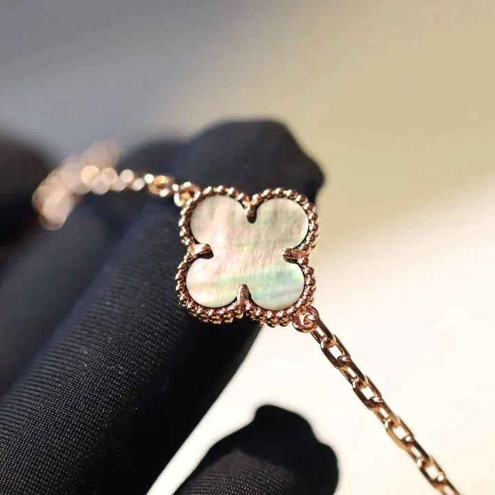 ¡®Twinkle jewelry¡¯CLOVER 20 MOTIFS DARK MOP DIAMOND  NECKLACE
