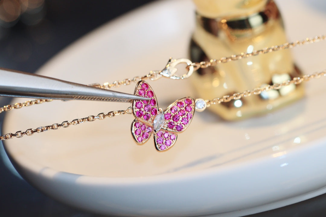 ¡®Twinkle jewelry¡¯BUTTERFLY RED DIAMOND ROSE GOLD NECKLACE