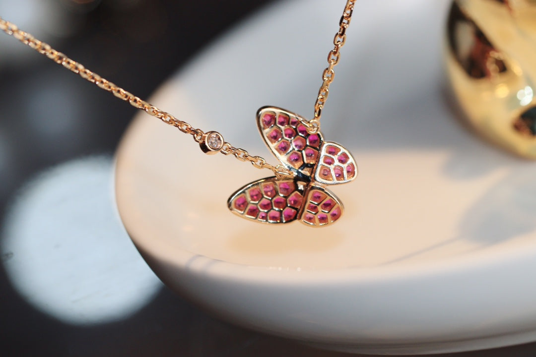 ¡®Twinkle jewelry¡¯BUTTERFLY RED DIAMOND ROSE GOLD NECKLACE