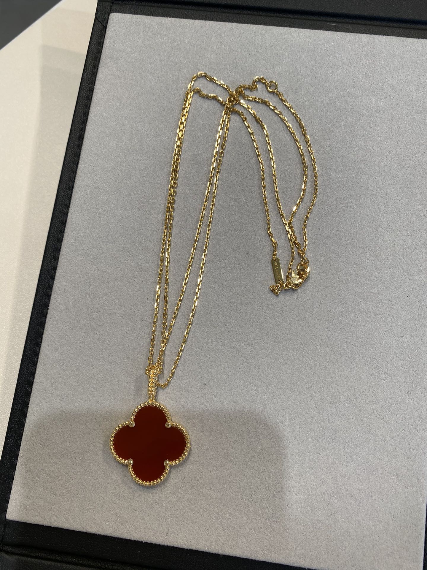 ¡®Twinkle jewelry¡¯CLOVER 25MM NECKLACE GOLD CARNELIAN