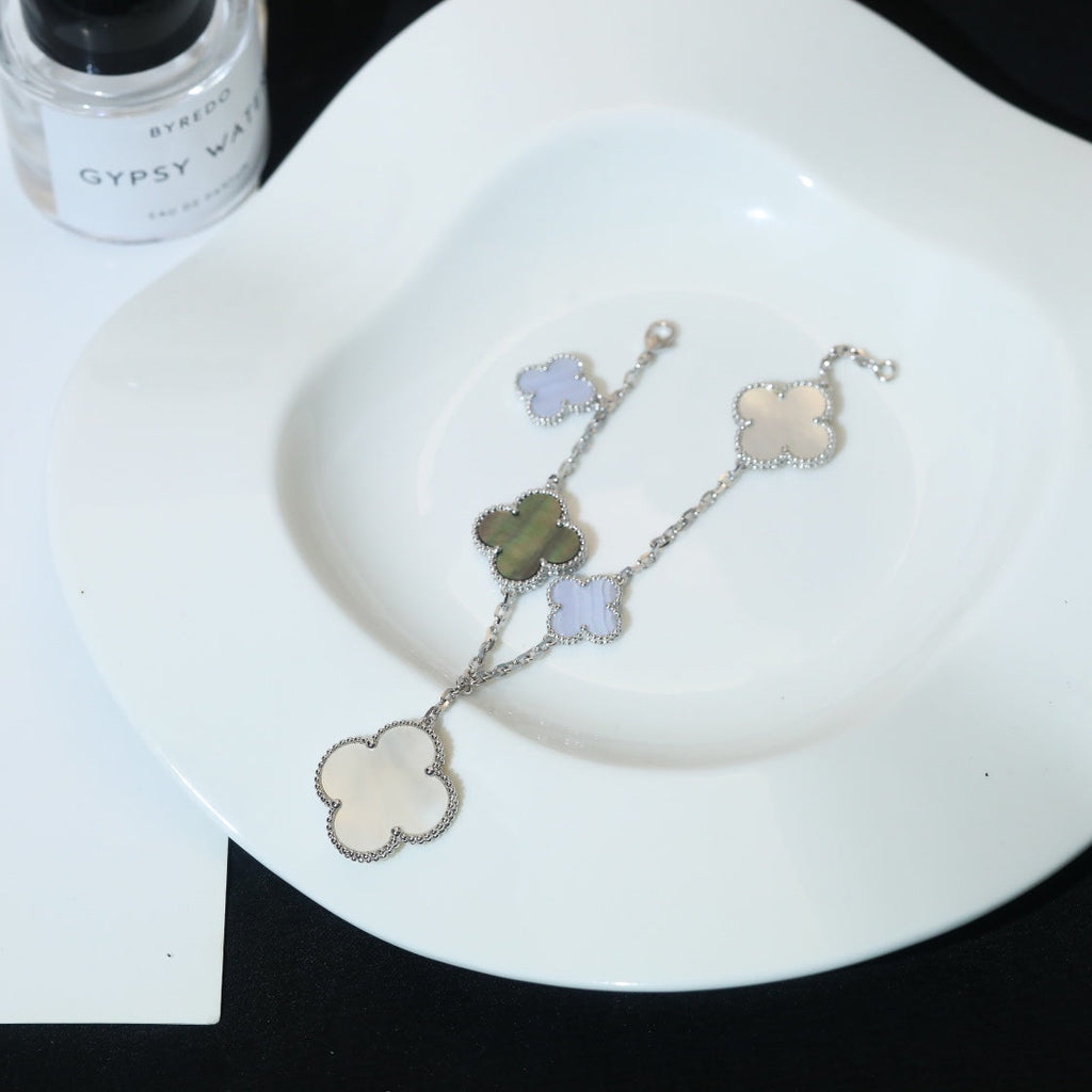 ¡®Twinkle jewelry¡¯CLOVER BRACELET 5 MOTIFS MOP CHALCEDONY SILVER