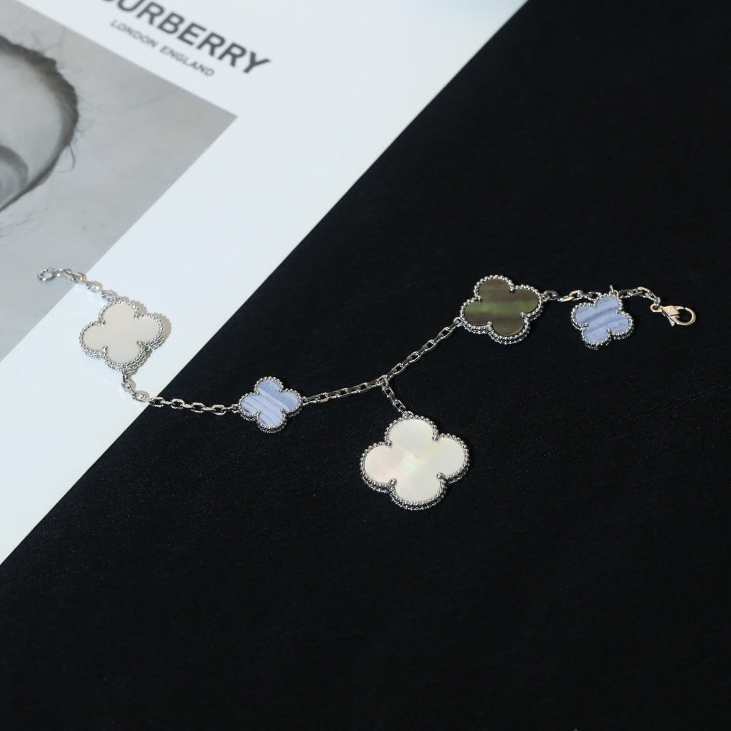 ¡®Twinkle jewelry¡¯CLOVER BRACELET 5 MOTIFS MOP CHALCEDONY SILVER