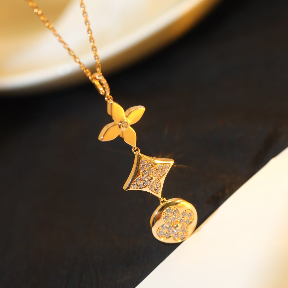 ¡®Twinkle jewelry¡¯STAR AND SUN DIAMOND PINK GOLD NECKLACE