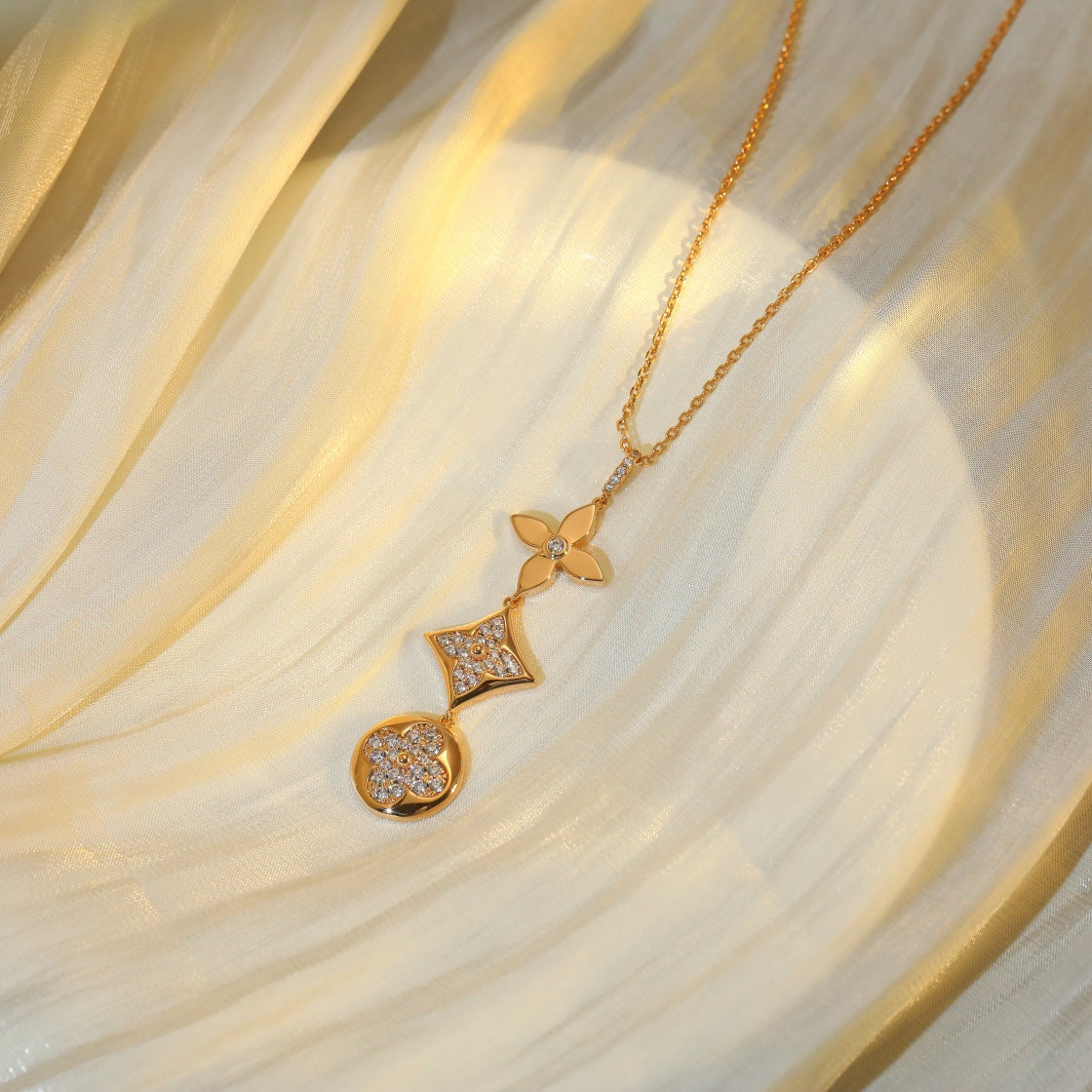 ¡®Twinkle jewelry¡¯STAR AND SUN DIAMOND PINK GOLD NECKLACE