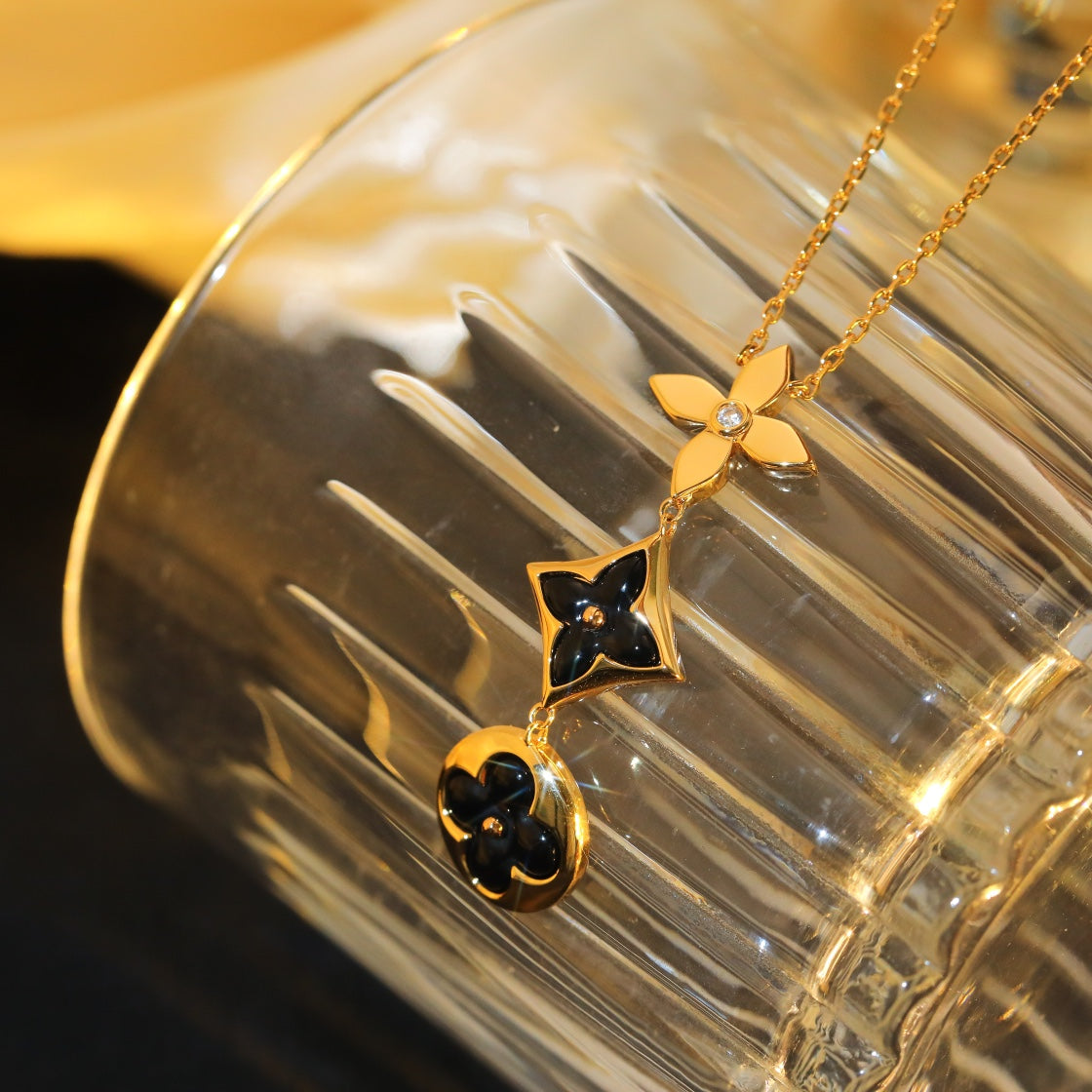 ¡®Twinkle jewelry¡¯STAR AND SUN ONYX PINK GOLD NECKLACE