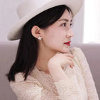 ¡®Twinkle jewelry¡¯CLOVER MEDIUM 1 MOTIFS  WHITE MOP STUD EARRINGS