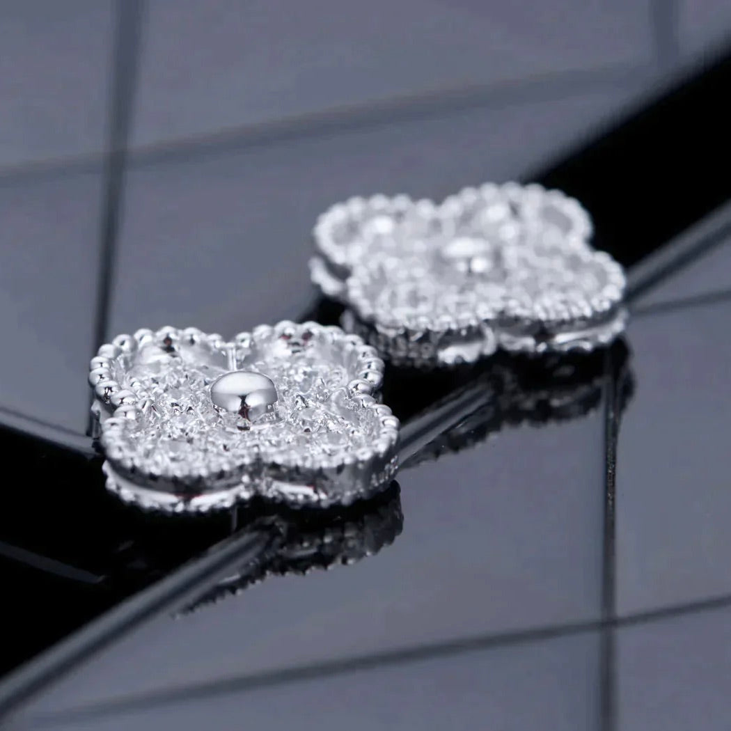 ¡®Twinkle jewelry¡¯CLOVER 1 MOTIFS DIAMOND STUD EARRINGS SILVER