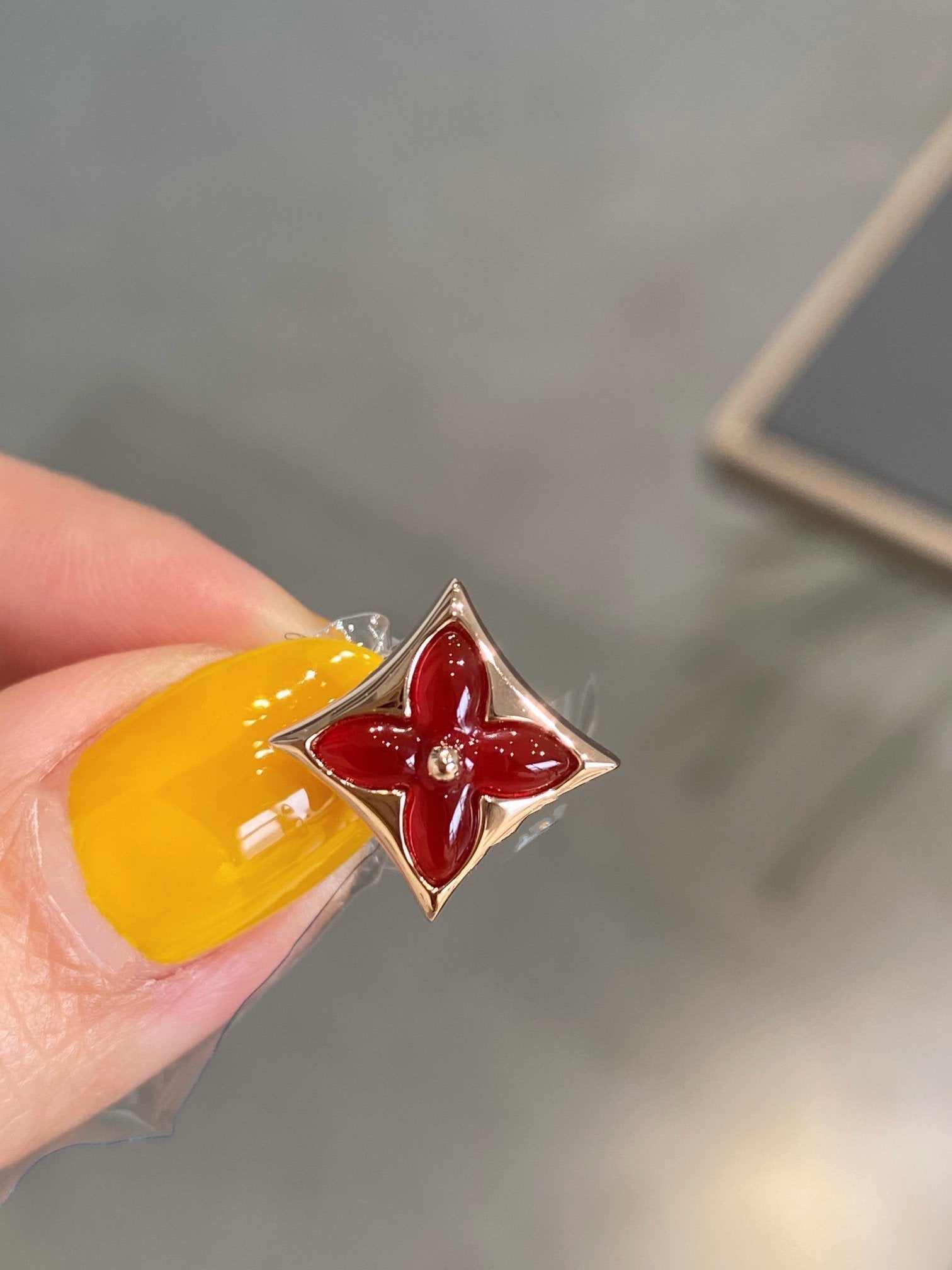 ¡®Twinkle jewelry¡¯STAR AND SUN PINK GOLD CARNELIAN STUD EARRINGS