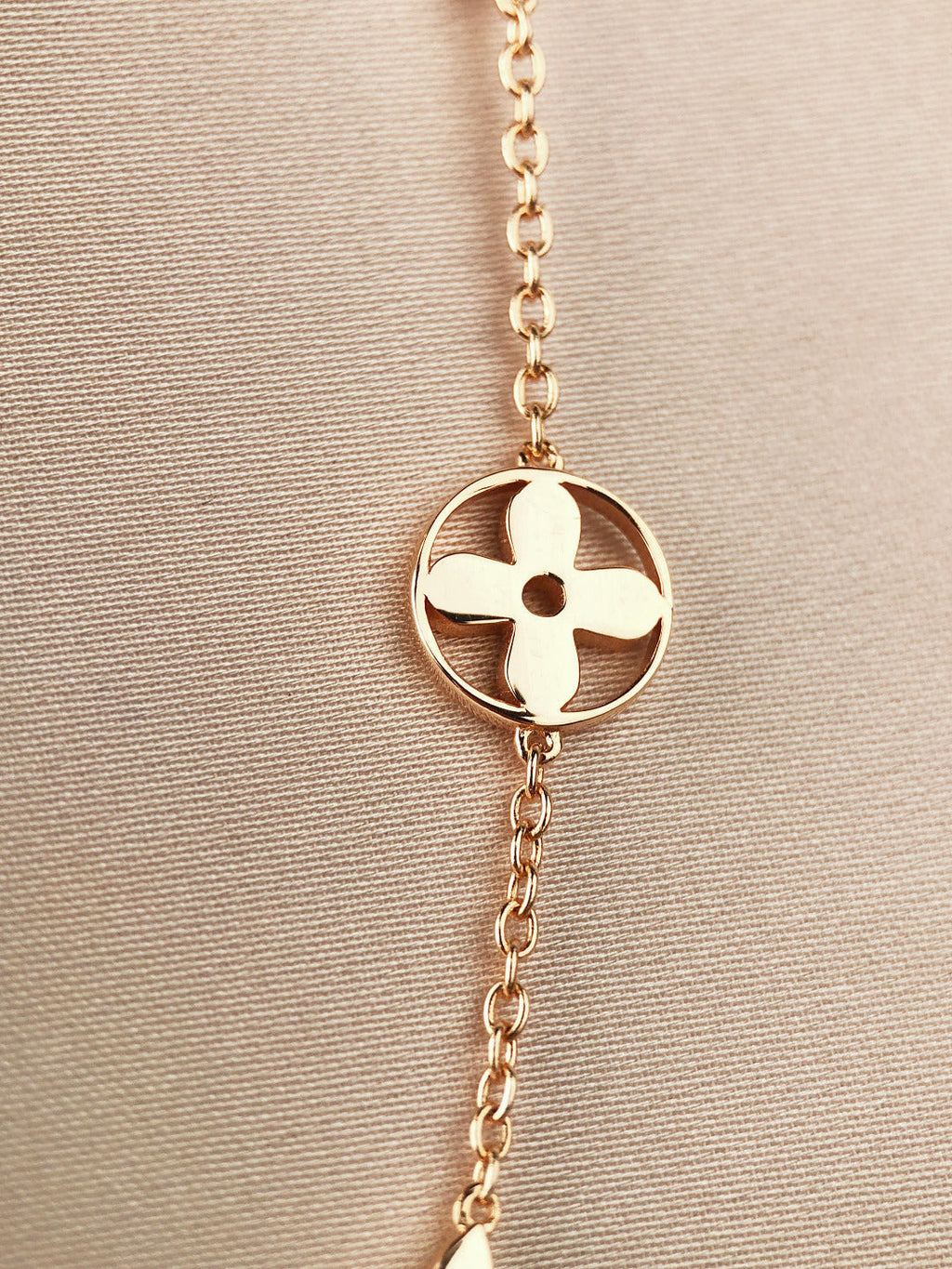 ¡®Twinkle jewelry¡¯STAR AND SUN 7 MOTIFS GOLD BRACELET