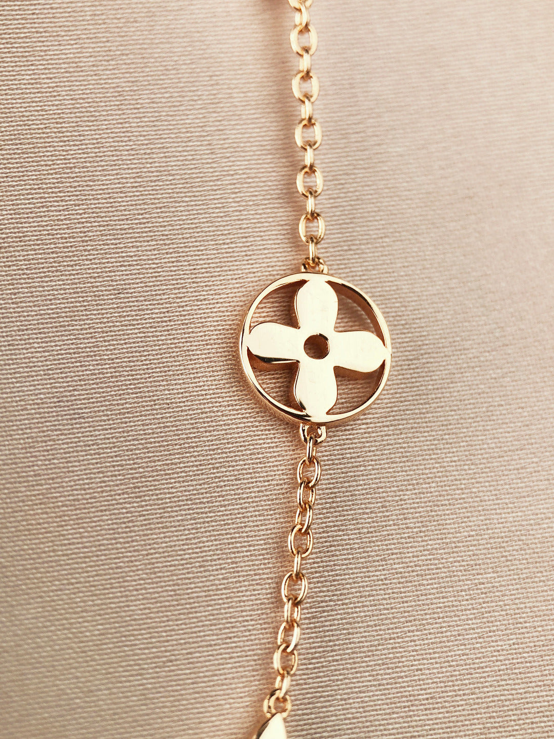 ¡®Twinkle jewelry¡¯STAR AND SUN 7 MOTIFS GOLD BRACELET