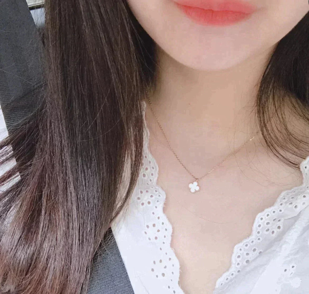 ¡®Twinkle jewelry¡¯CLOVER MINI 9.5MM WHITE MOTHER-OF-PEARL NECKLACE