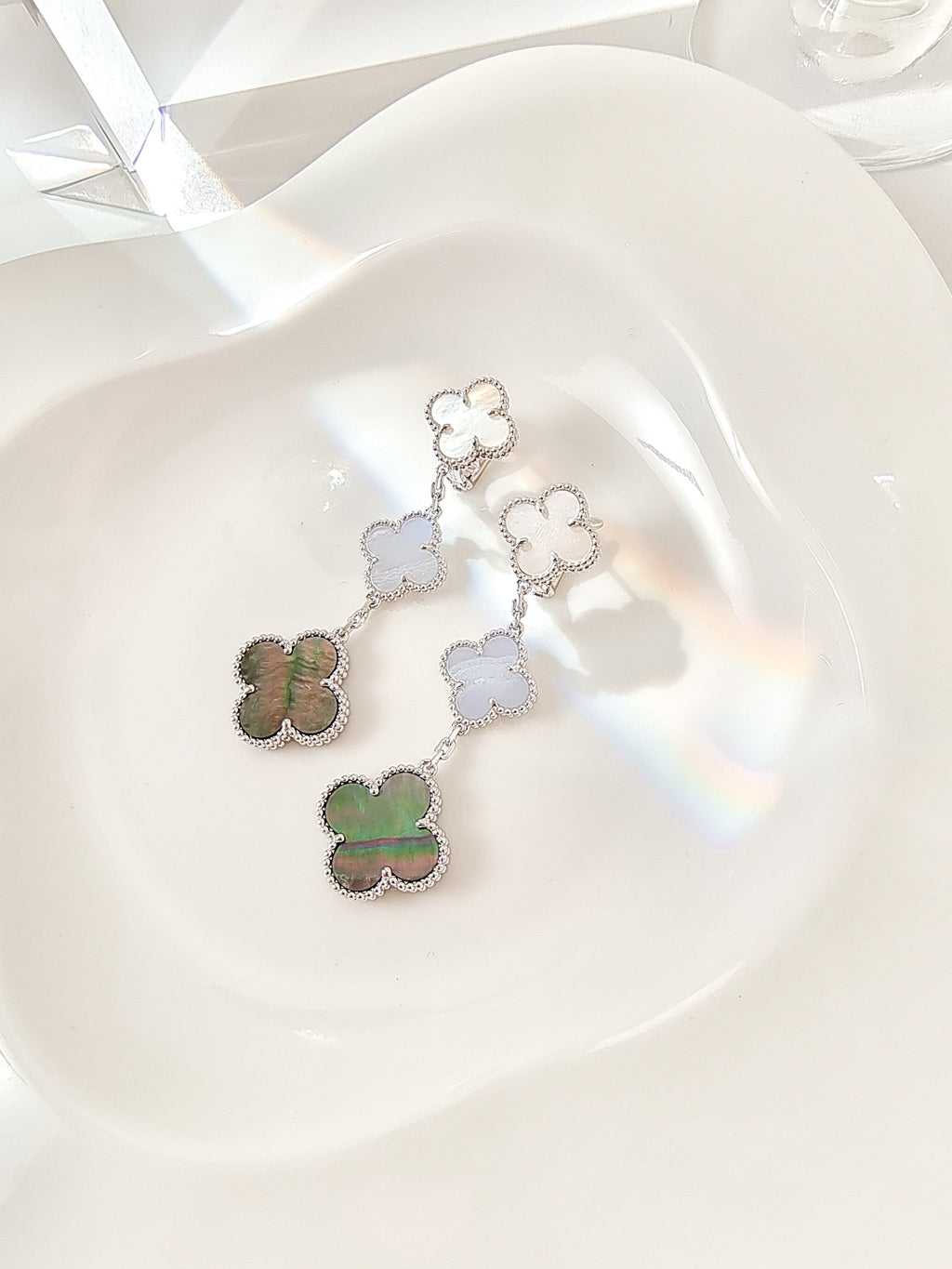 ¡®Twinkle jewelry¡¯CLOVER 3 MOTIFS CHALCEDONY DARK MOP SILVER EARRINGS