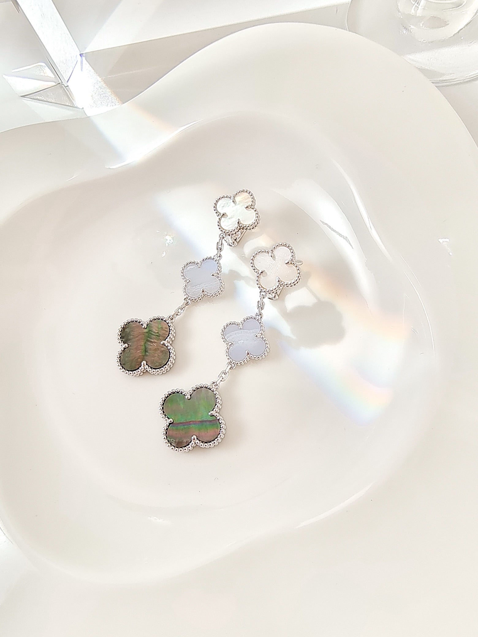 ¡®Twinkle jewelry¡¯CLOVER 3 MOTIFS CHALCEDONY DARK MOP SILVER EARRINGS