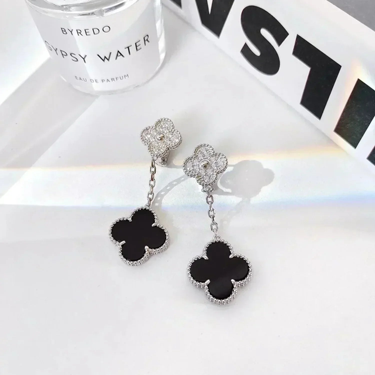 ¡®Twinkle jewelry¡¯CLOVER 2 MOTIFS  DIAMOND ONYX EARRINGS SILVER