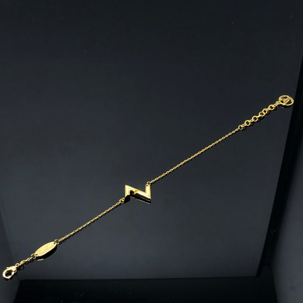 ¡®Twinkle jewelry¡¯VOLT LV LOGO BRACELET