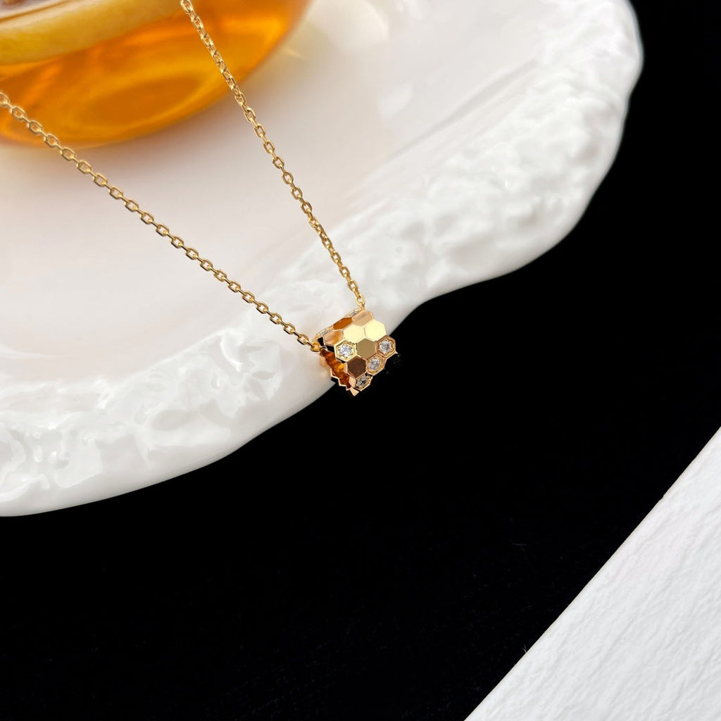 ¡®Twinkle jewelry¡¯BEE MINI PEDANT DIAMOND NECKLACE