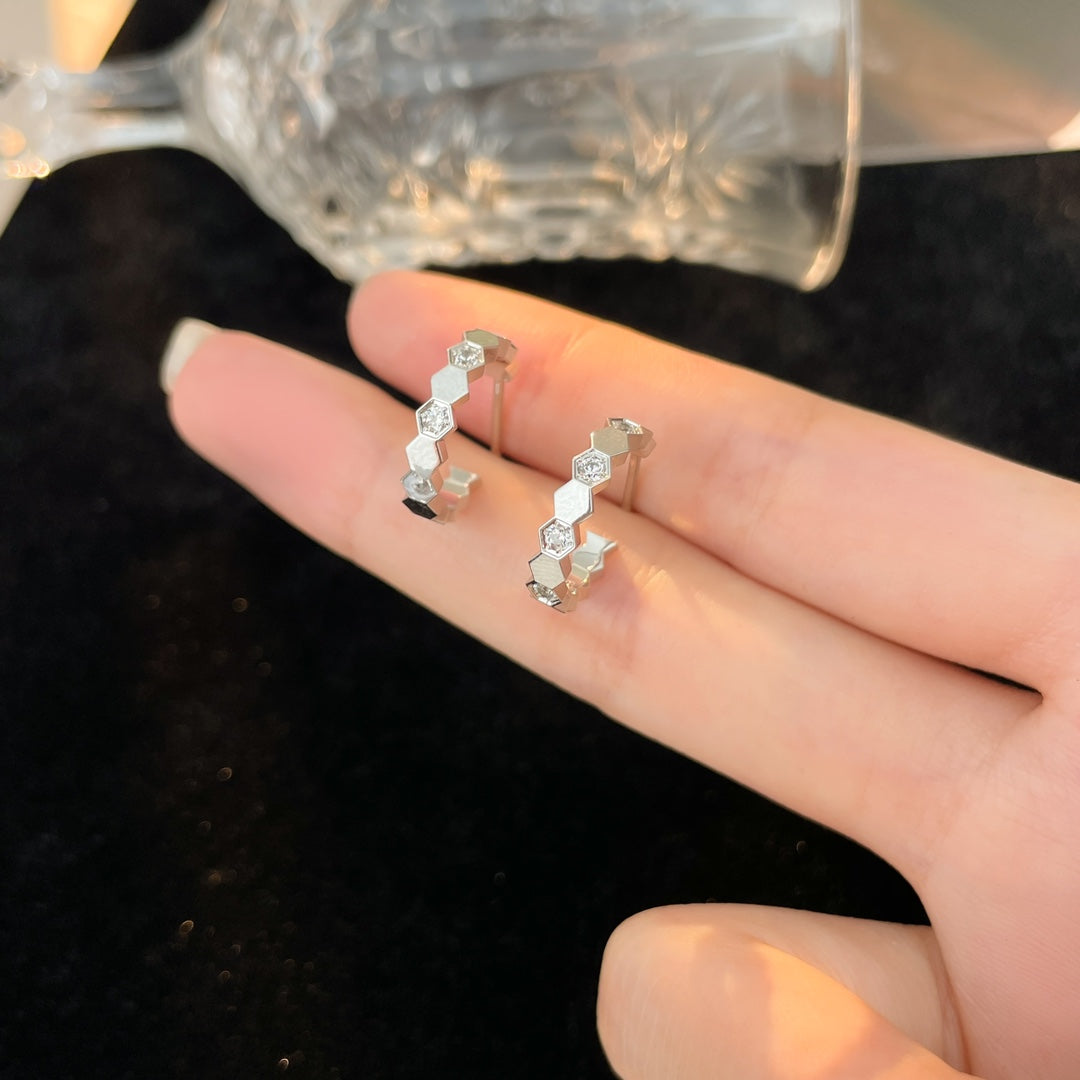 ¡®Twinkle jewelry¡¯BEE LOVE DIAMOND HOOP EARRINGS