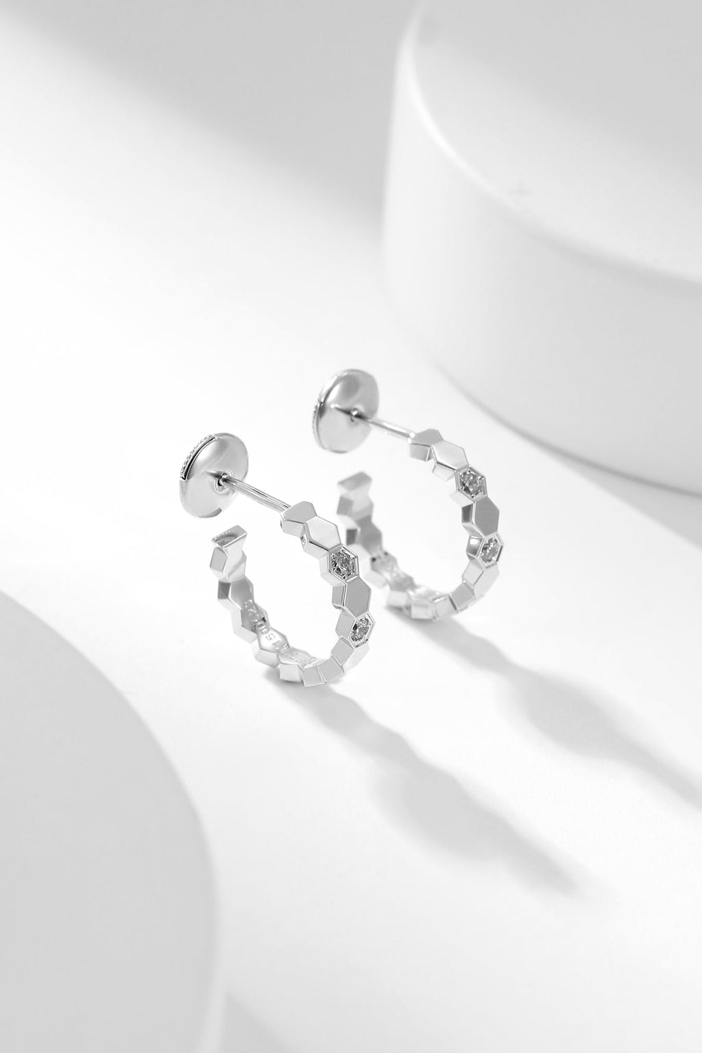 ¡®Twinkle jewelry¡¯BEE LOVE DIAMOND HOOP EARRINGS