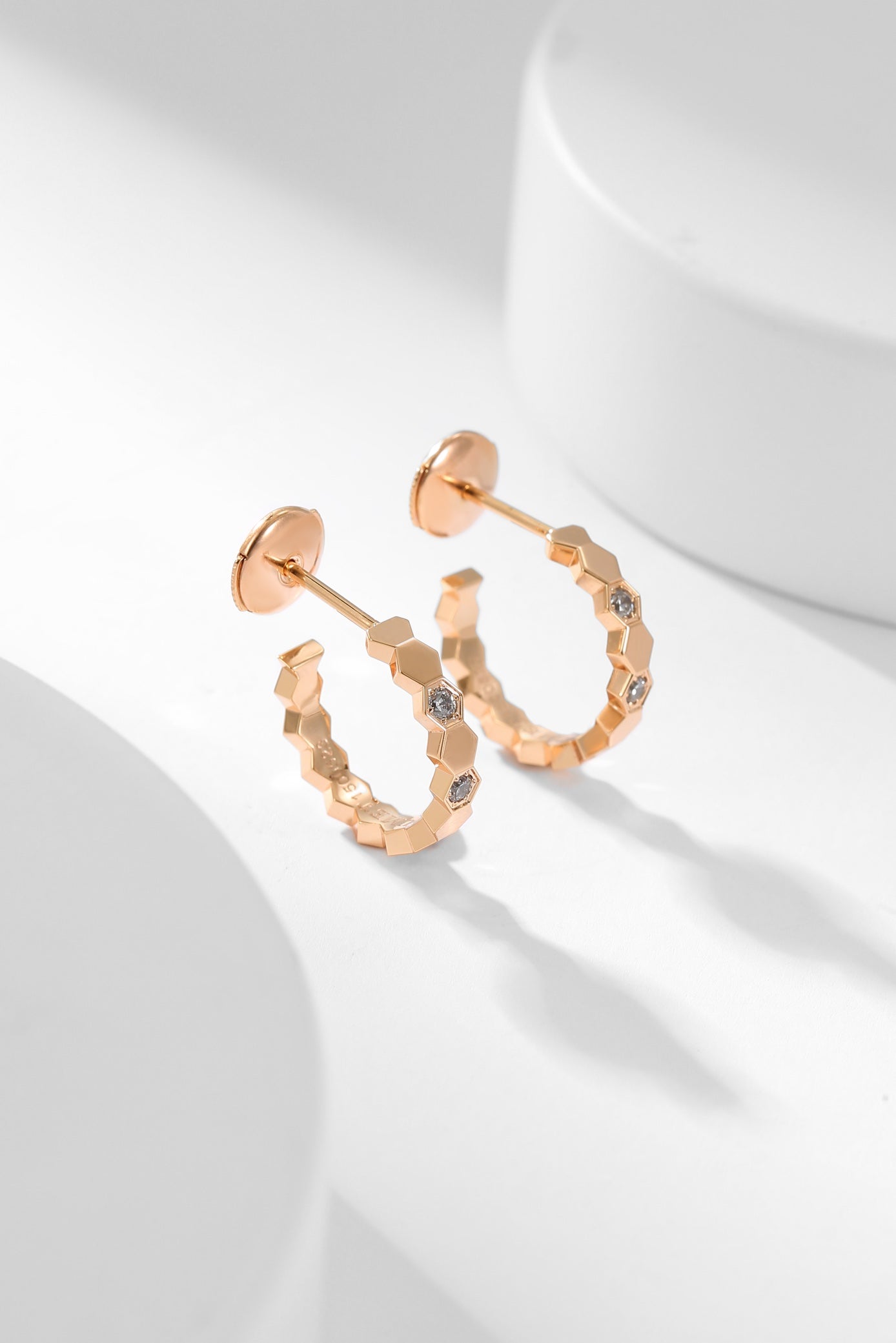 ¡®Twinkle jewelry¡¯BEE LOVE DIAMOND HOOP EARRINGS