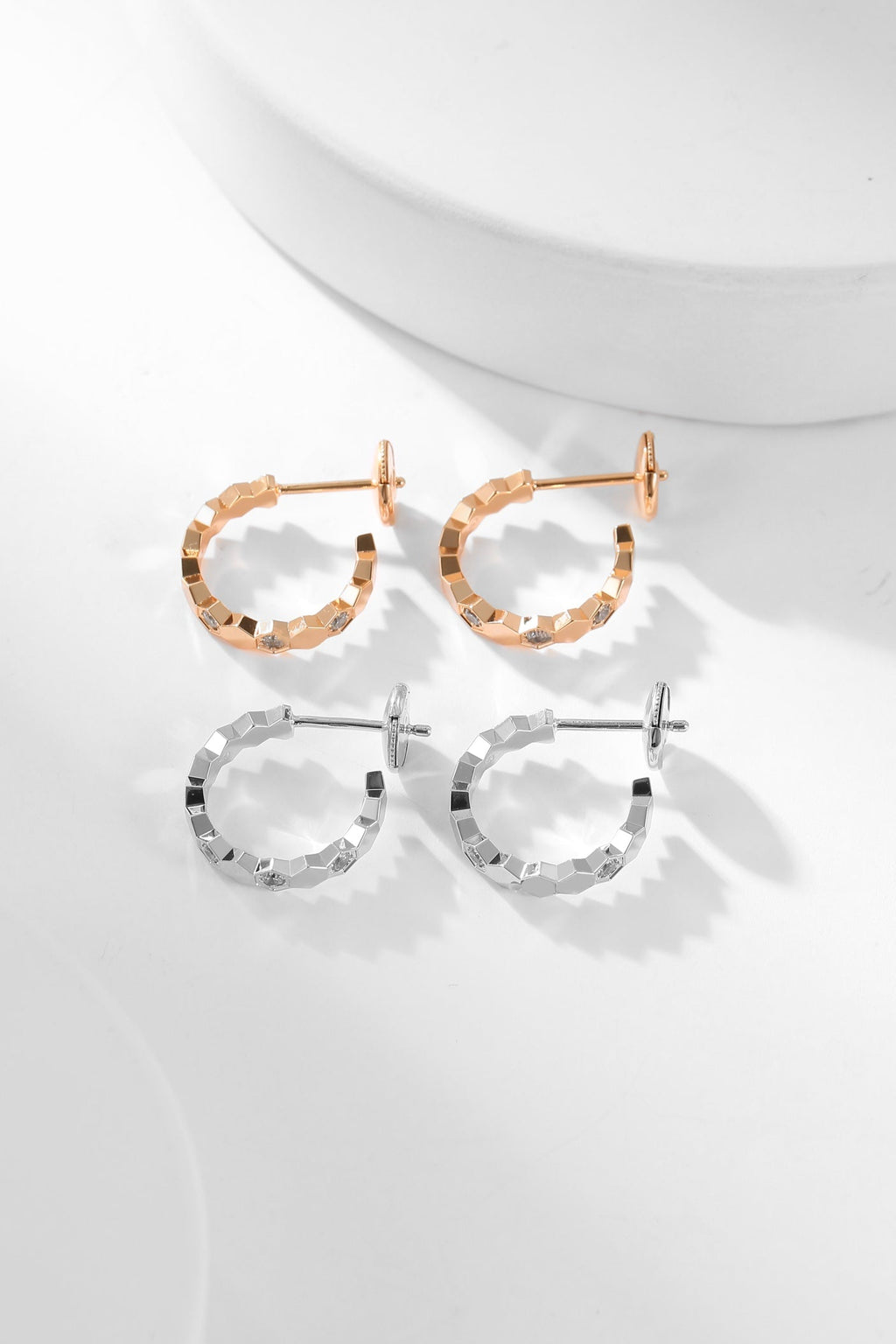¡®Twinkle jewelry¡¯BEE LOVE DIAMOND HOOP EARRINGS