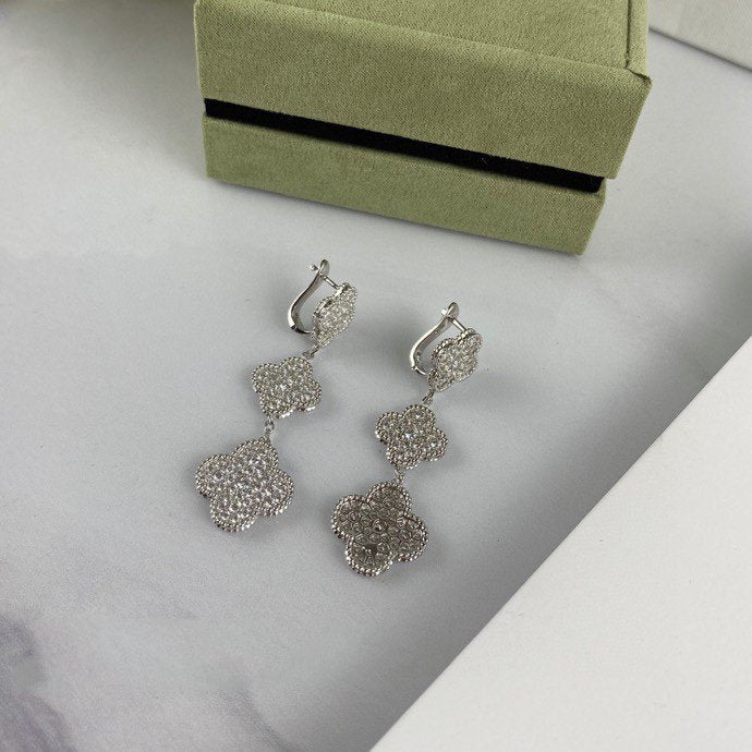 ¡®Twinkle jewelry¡¯CLOVER 3 MOTIF DIAMOND SILVER DROP EARRINGS