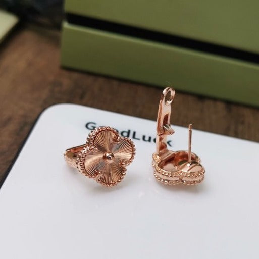 ¡®Twinkle jewelry¡¯CLOVER MEDIUM STUD EARRINGS