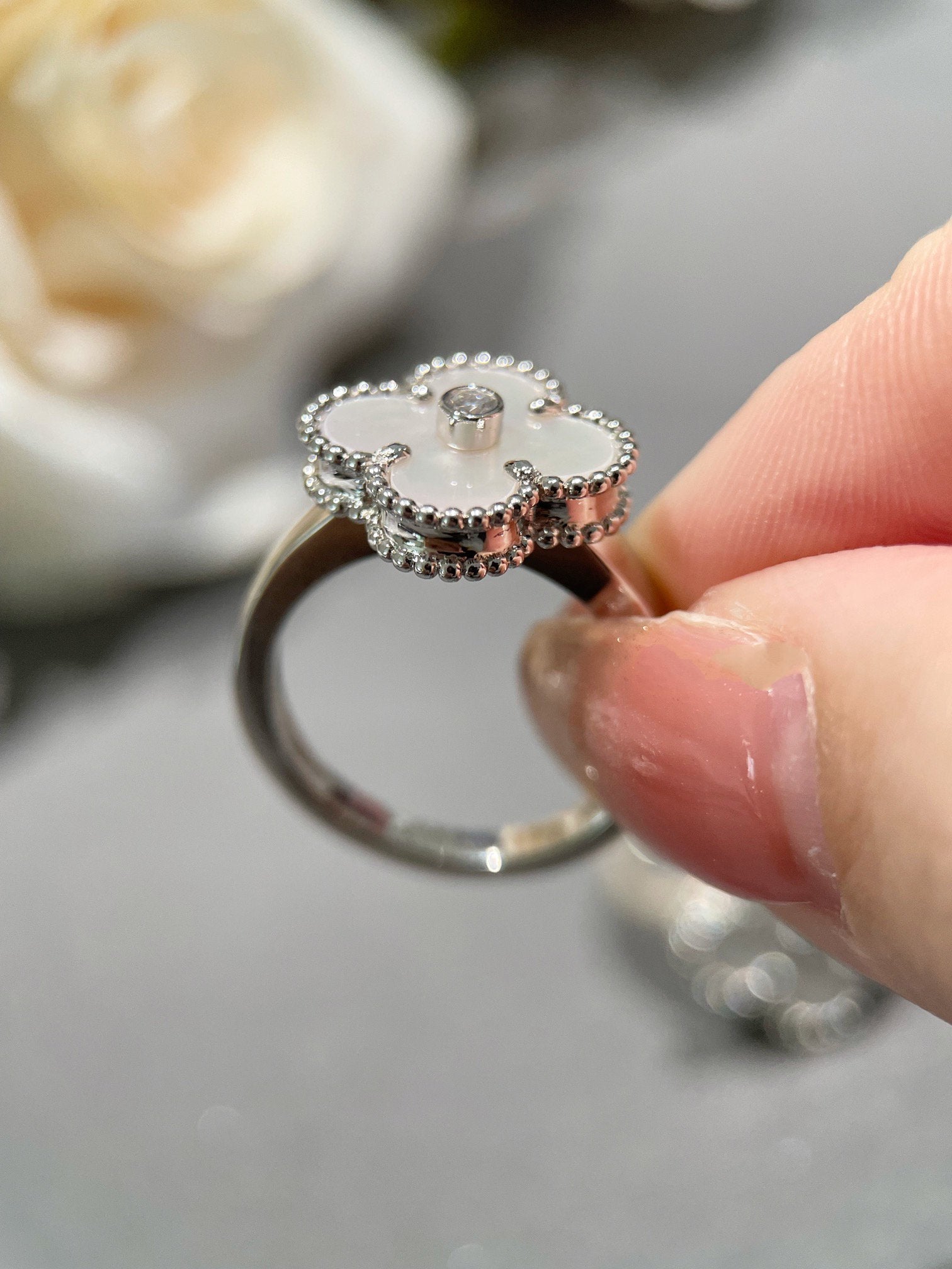 ¡®Twinkle jewelry¡¯CLOVER SILVER MOP DIAMOND RING