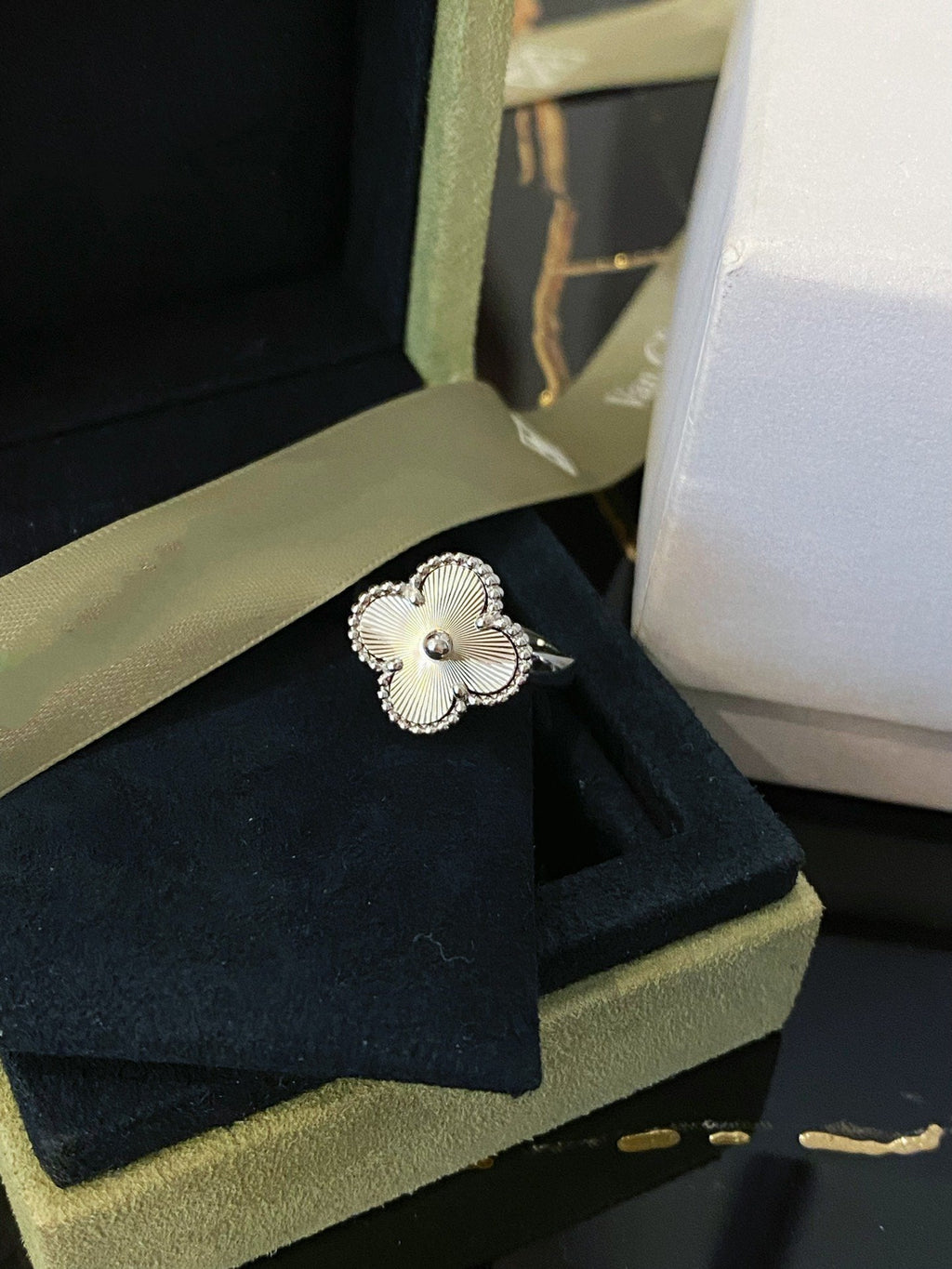 ¡®Twinkle jewelry¡¯CLOVER SILVER RING