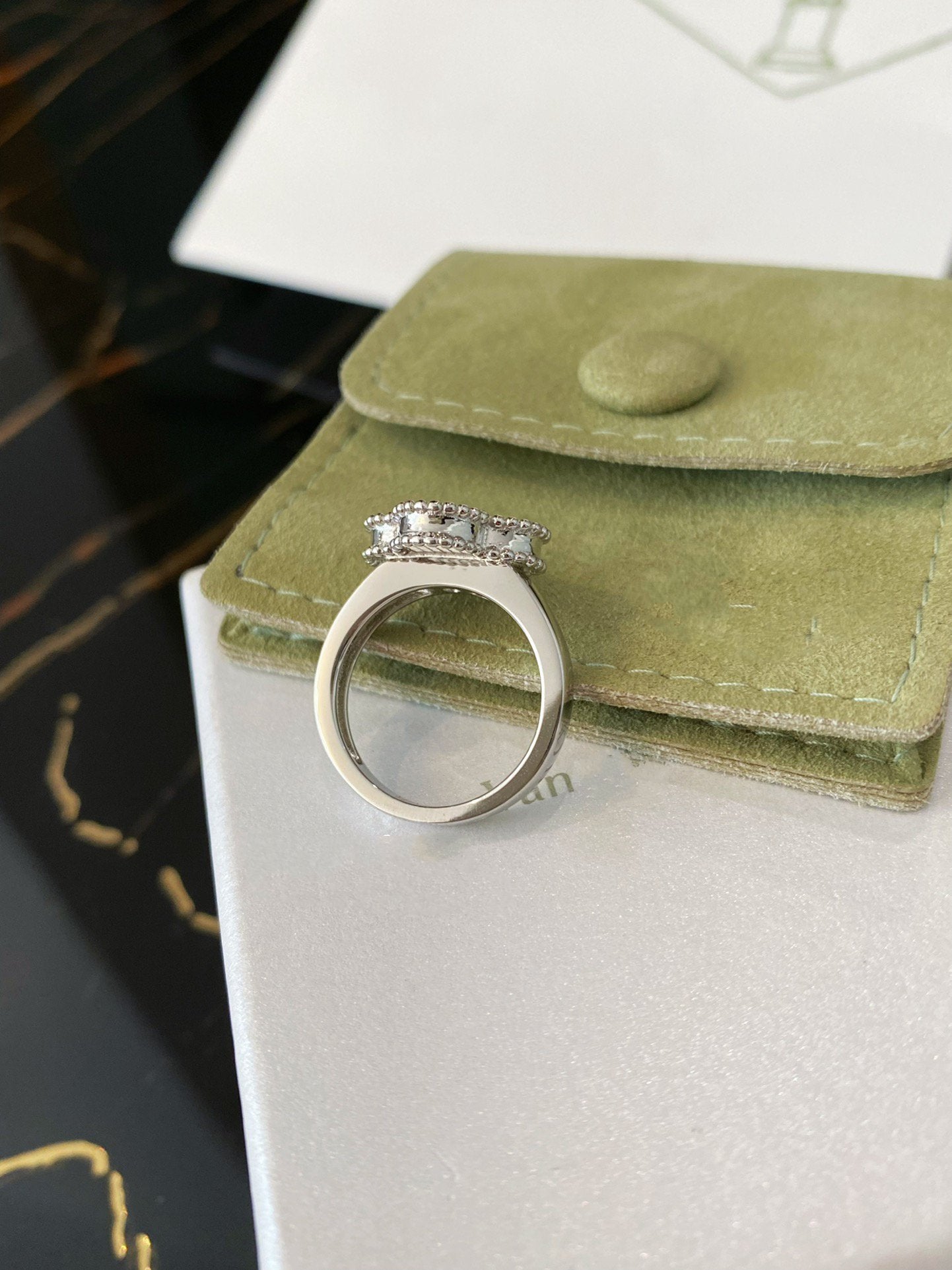 ¡®Twinkle jewelry¡¯CLOVER SILVER RING