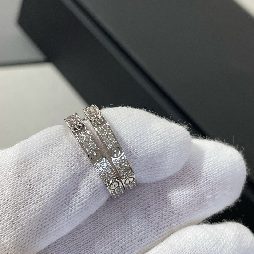 ¡®Twinkle jewelry¡¯LOVE DIAMOND SILVER HOOP EARRINGS
